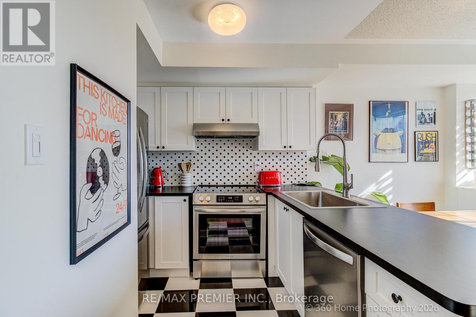 #A205 15 CORNELL MEADOWS AVENUE - 4