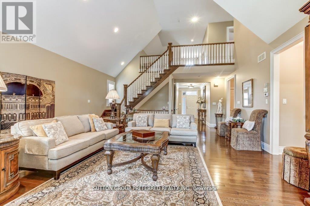 #23 124 NORTH CENTRE ROAD - 13