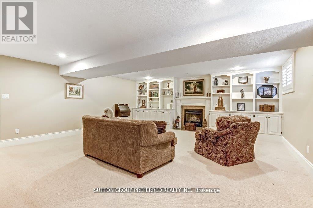 #23 124 NORTH CENTRE ROAD - 28