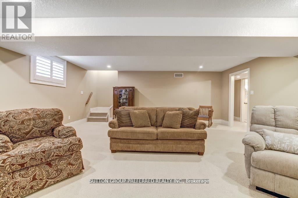 #23 124 NORTH CENTRE ROAD - 30