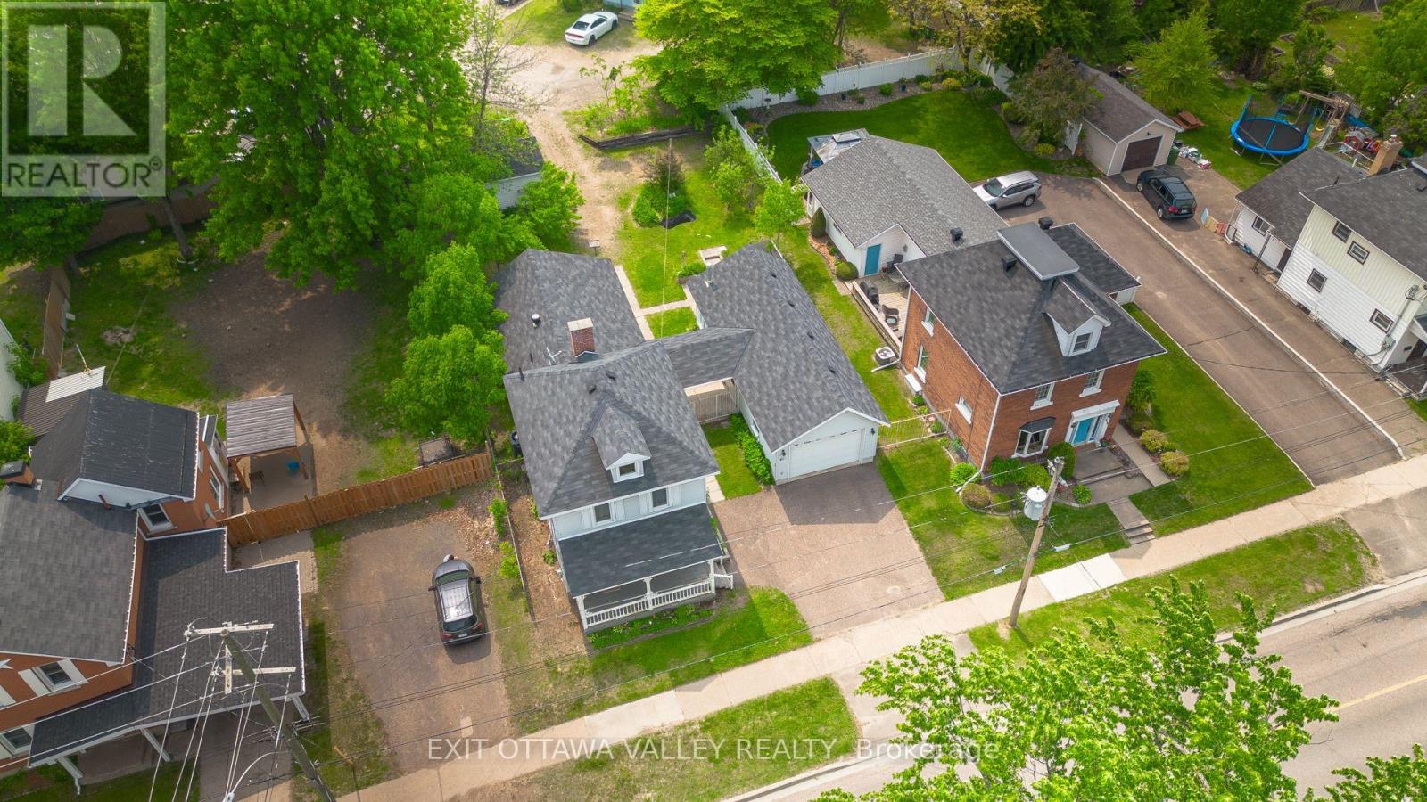 415 TRAFALGAR ROAD - 35