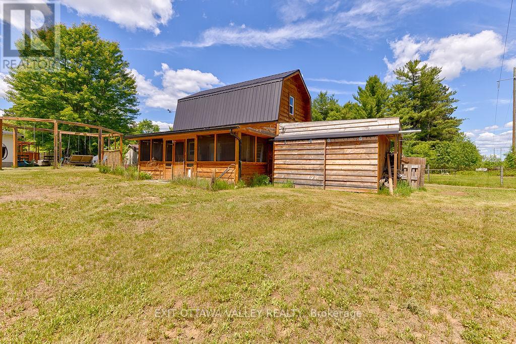 4 Bed, 2 Bath House for Sale in Petawawa – 314 CARLA STREET, Petawawa – MLS# X13522768 - Image 39
