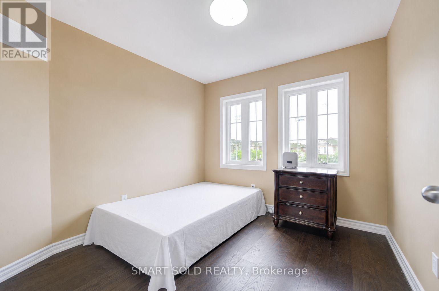 68 DENTON CIRCLE - Image 19