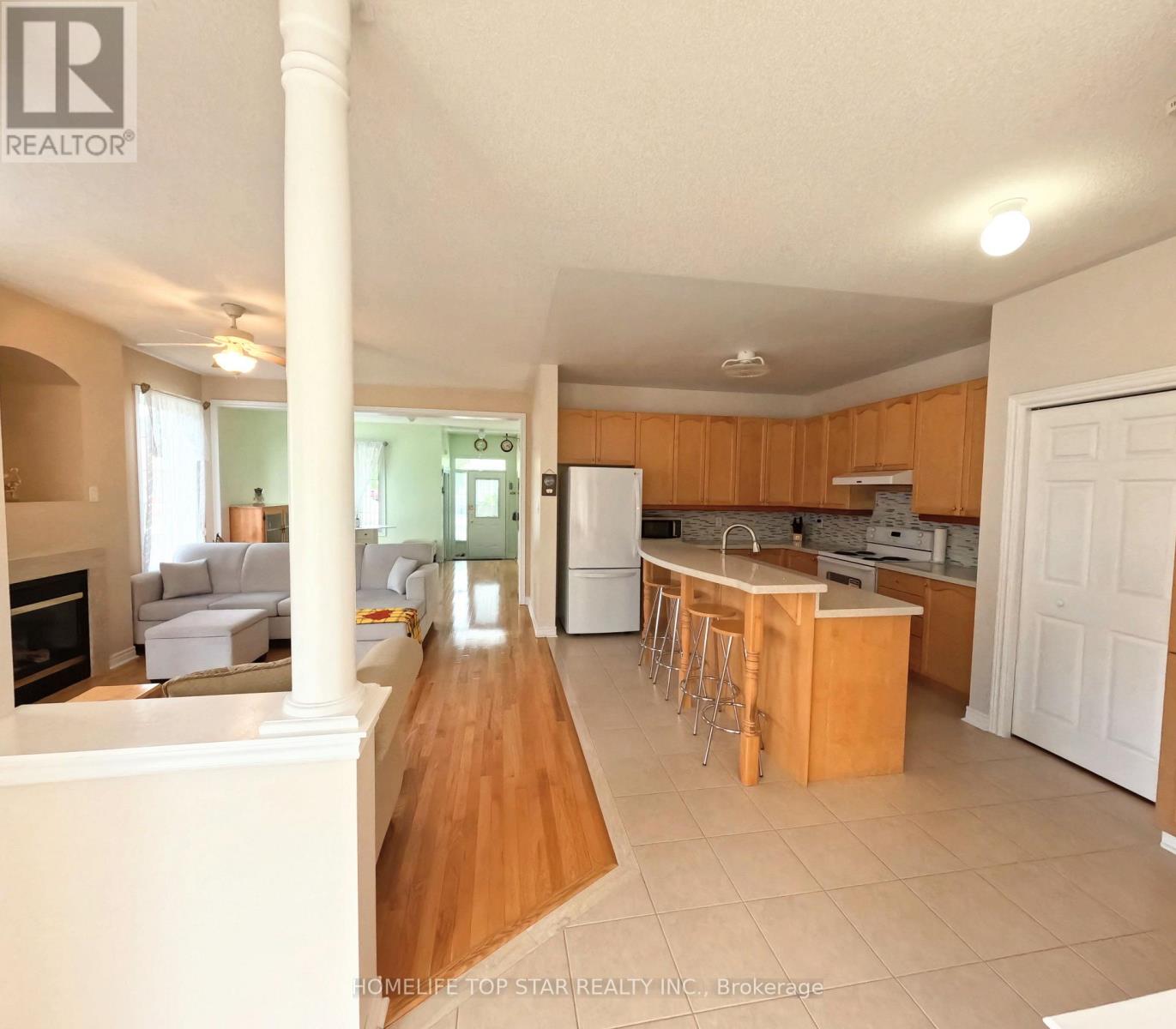 26 DELRAY DRIVE E - 14
