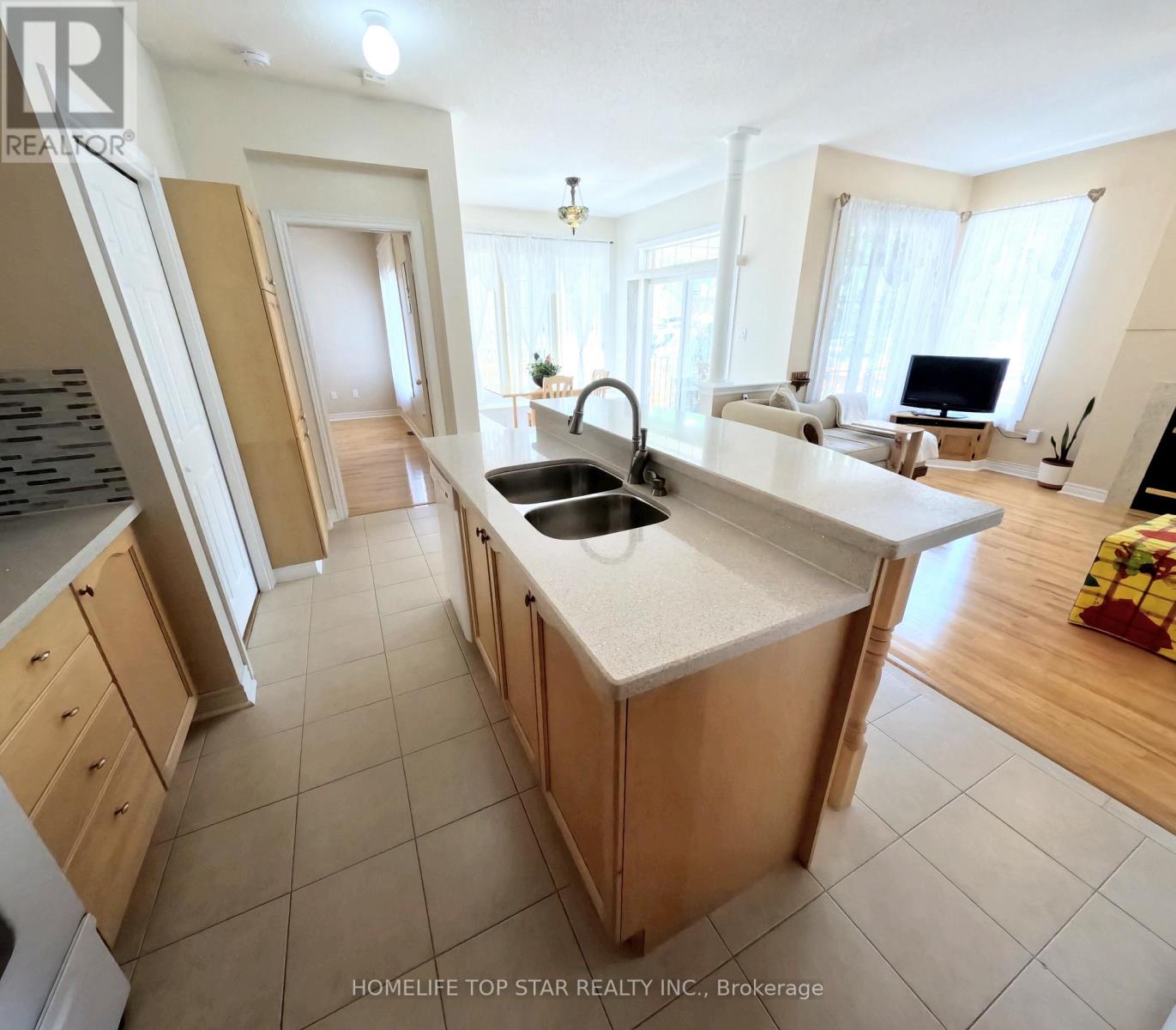 26 DELRAY DRIVE E - 20