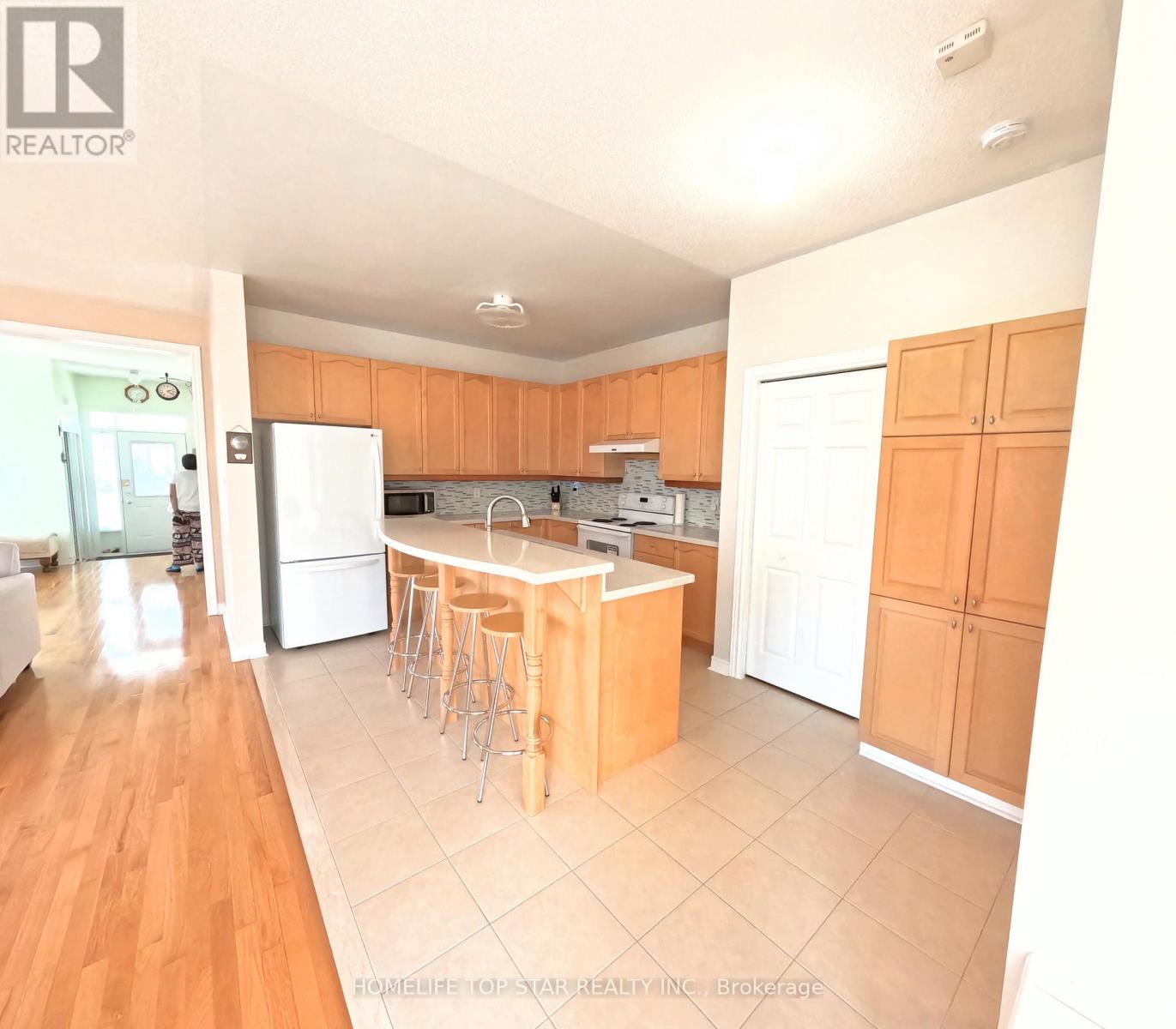 26 DELRAY DRIVE E - 22