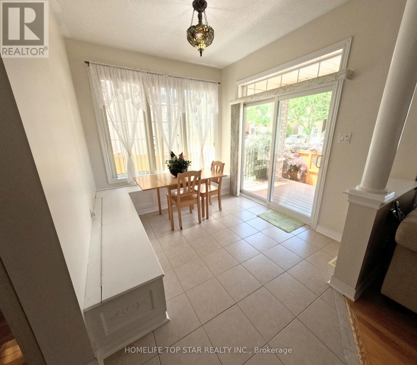 26 DELRAY DRIVE E - 24