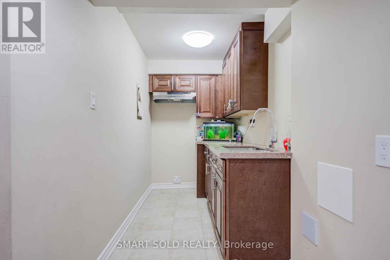 68 DENTON CIRCLE - 23