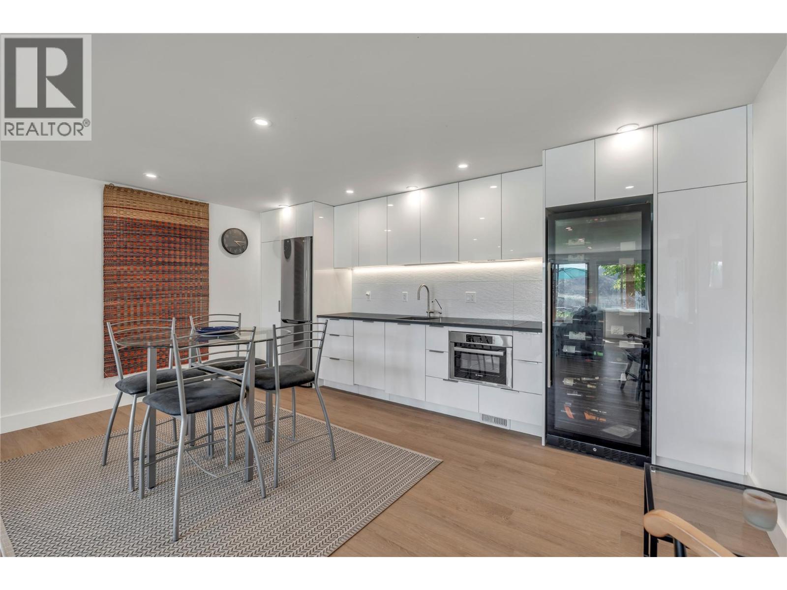 320 Parsons Road - 40