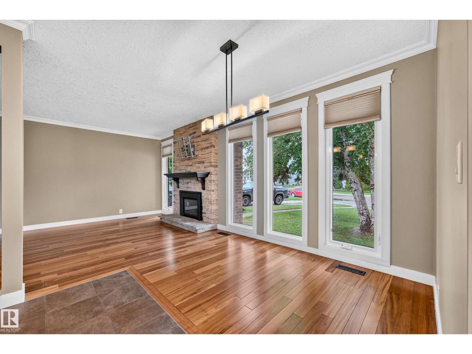 12819 45 ST NW - 17