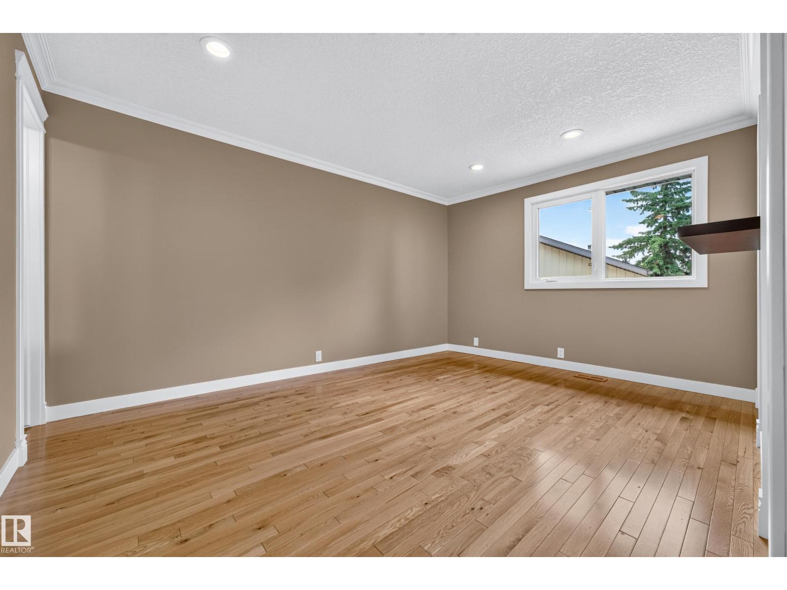 12819 45 ST NW - 19