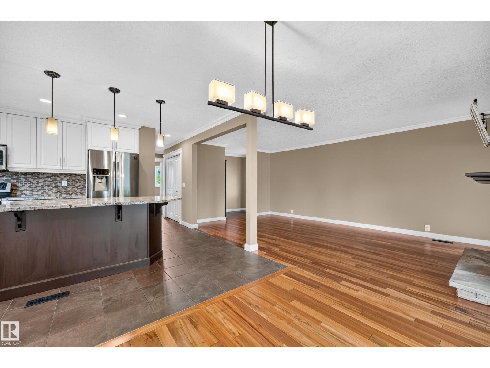 12819 45 ST NW - 15