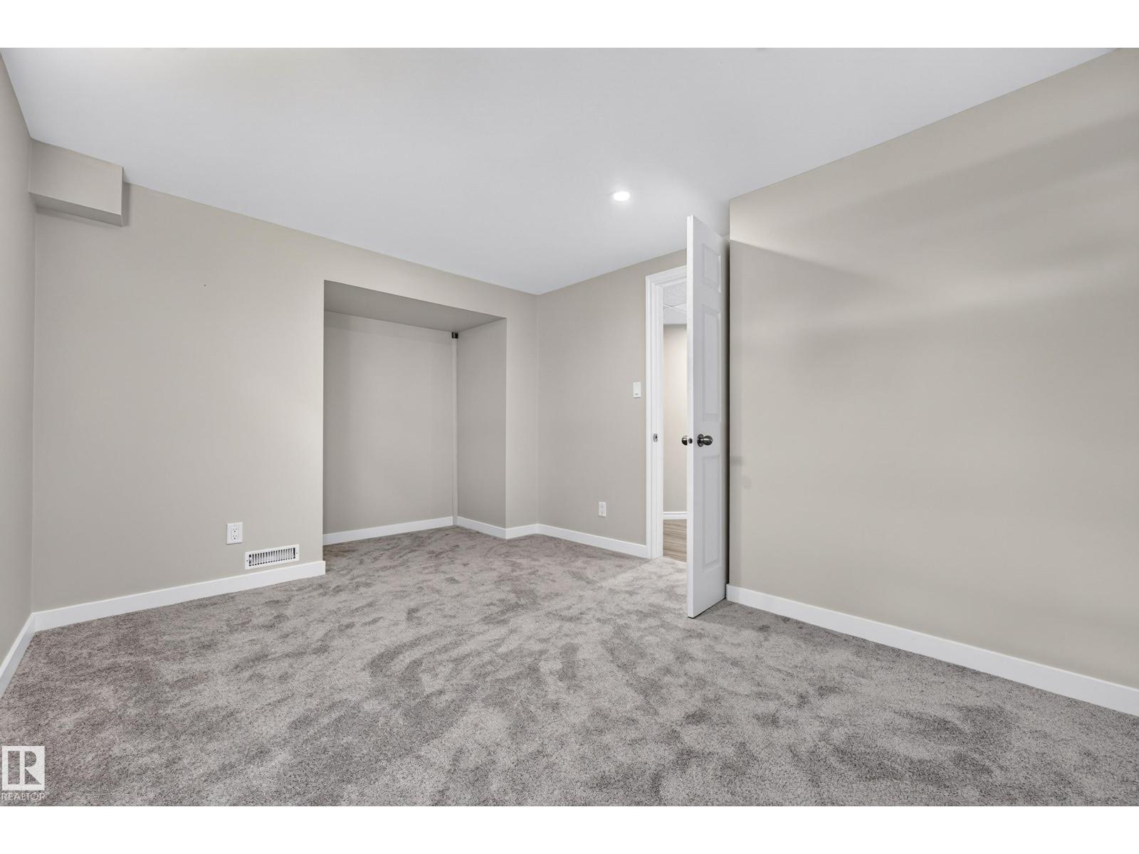 12819 45 ST NW - 40