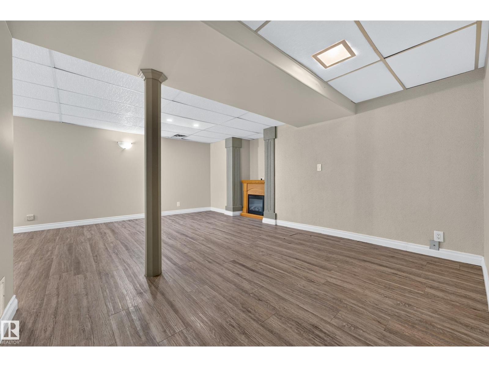 12819 45 ST NW - 33