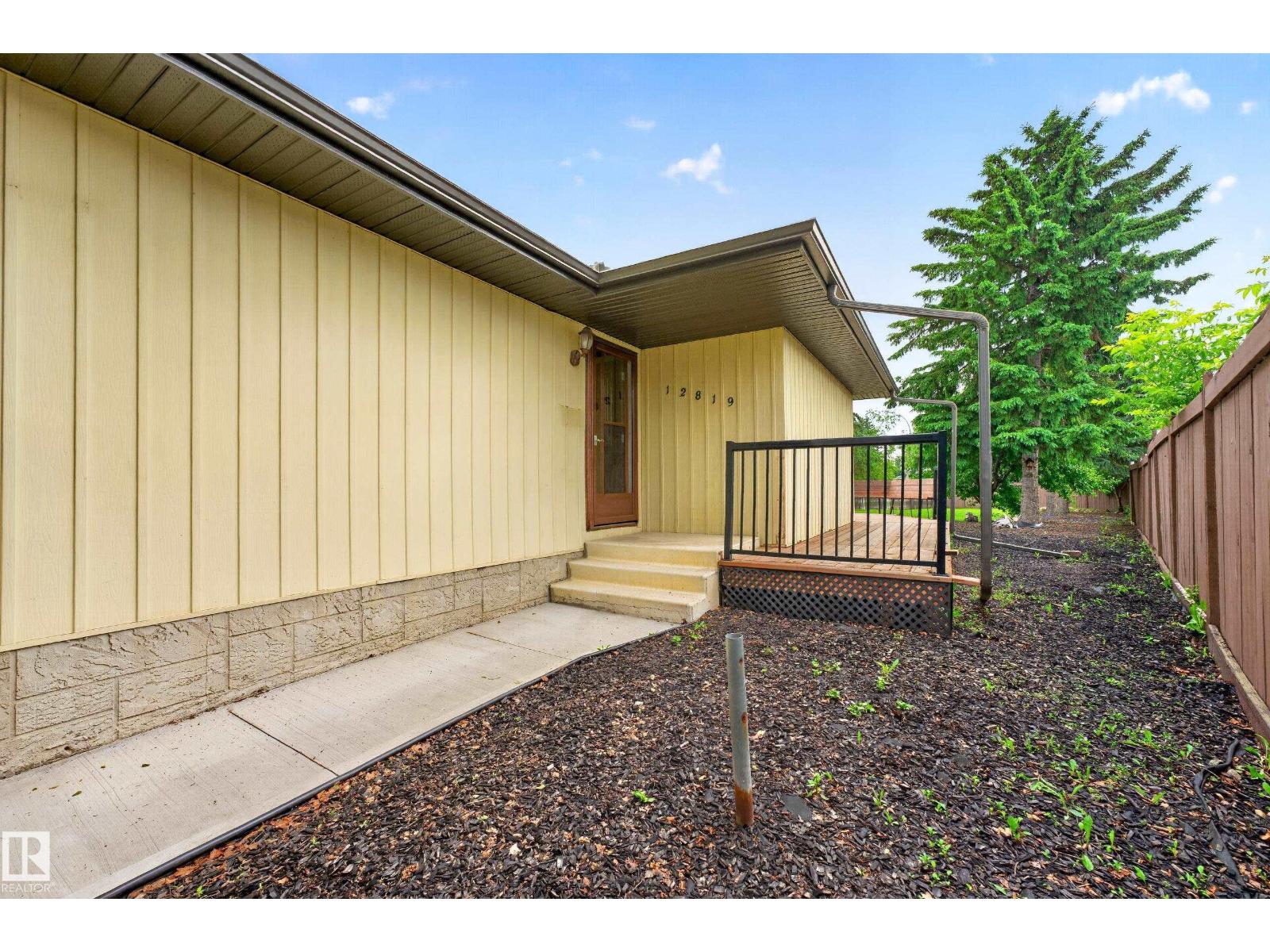 12819 45 ST NW - 50