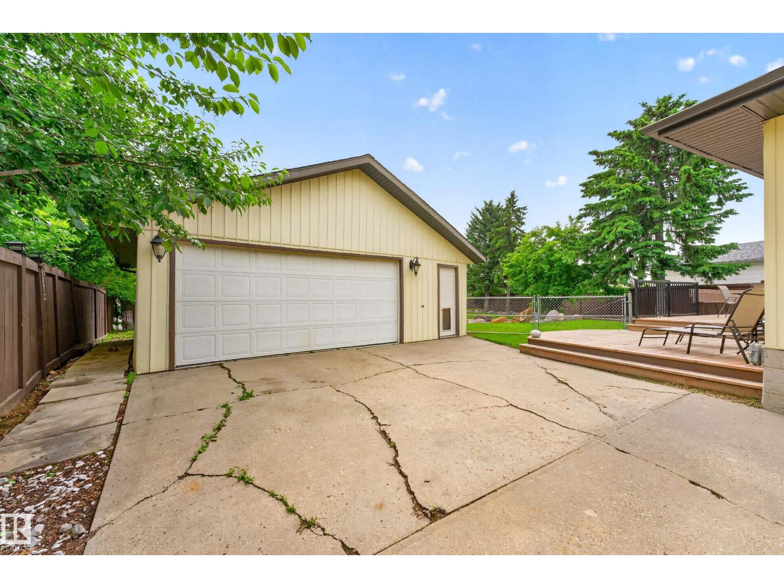 12819 45 ST NW - 54