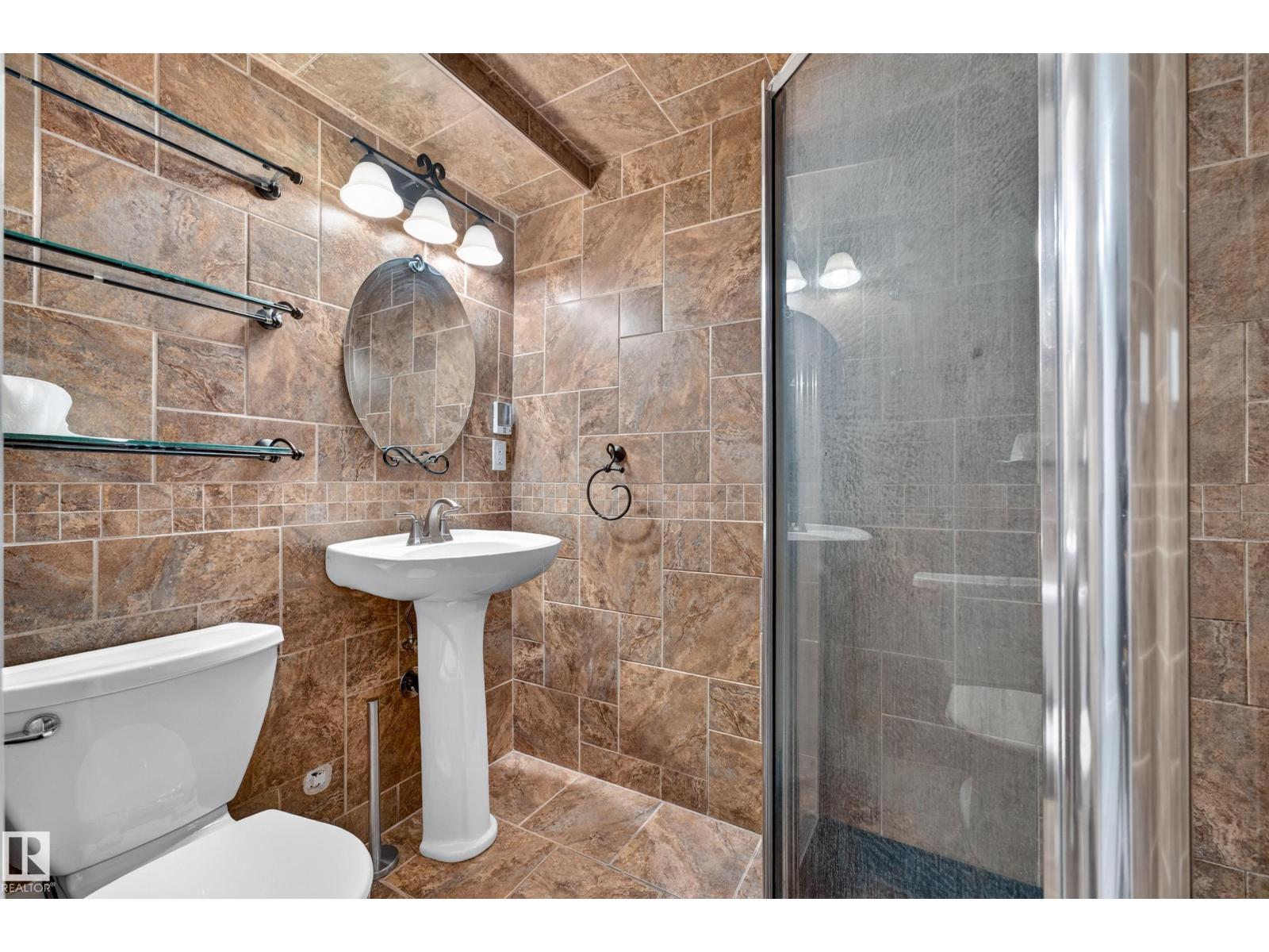 12819 45 ST NW - 38