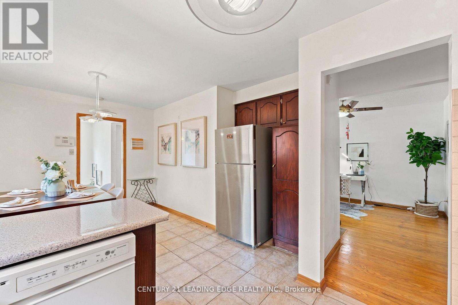881 BLAIRHOLM AVENUE - 21