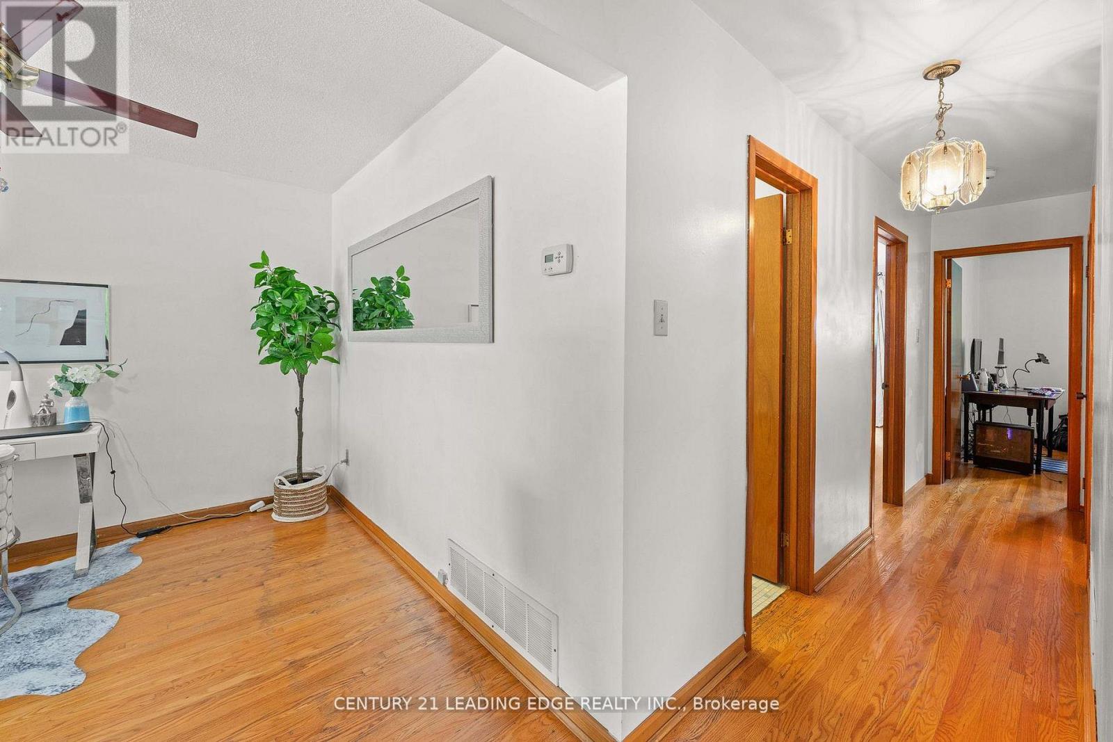 881 BLAIRHOLM AVENUE - 29