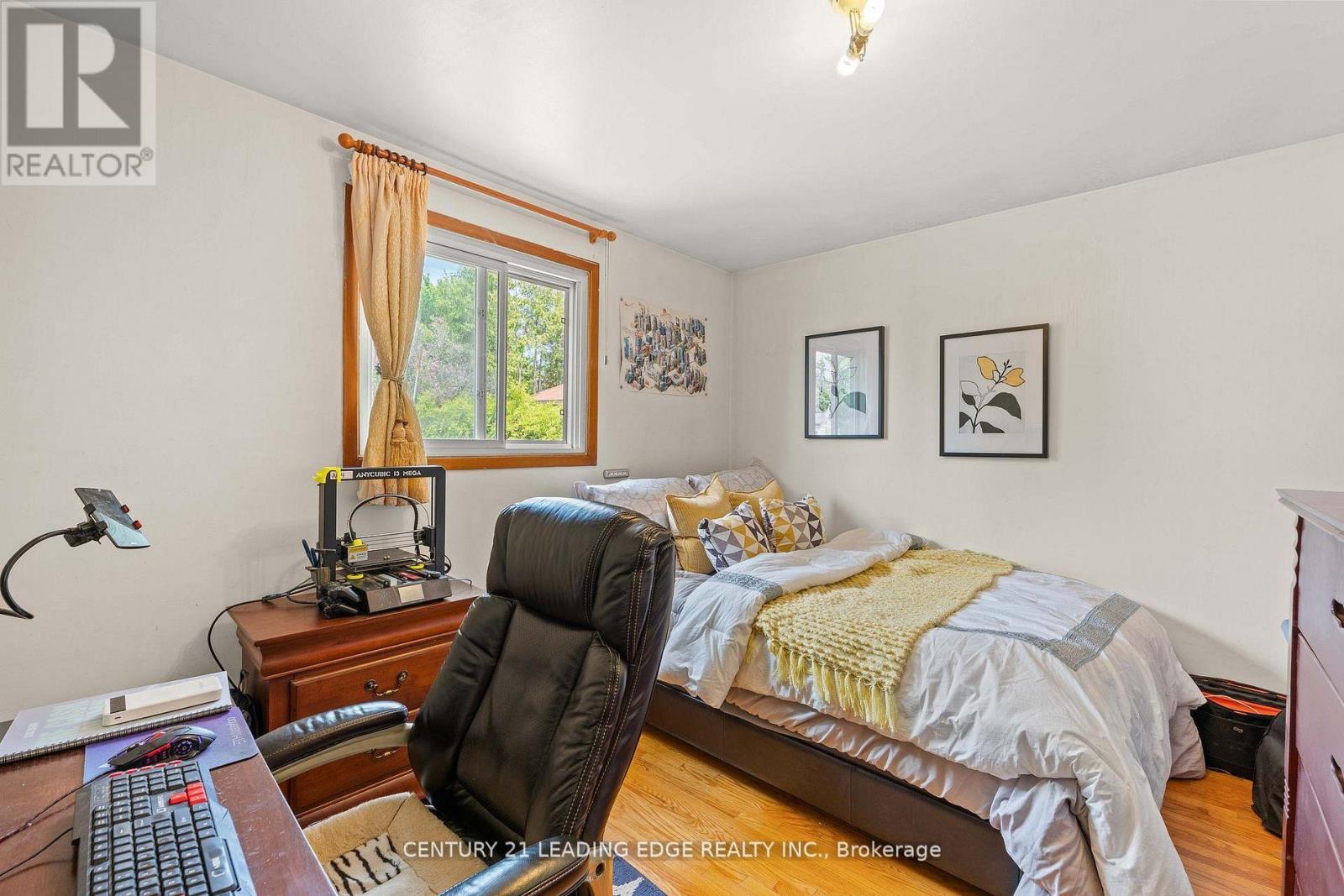 881 BLAIRHOLM AVENUE - 34