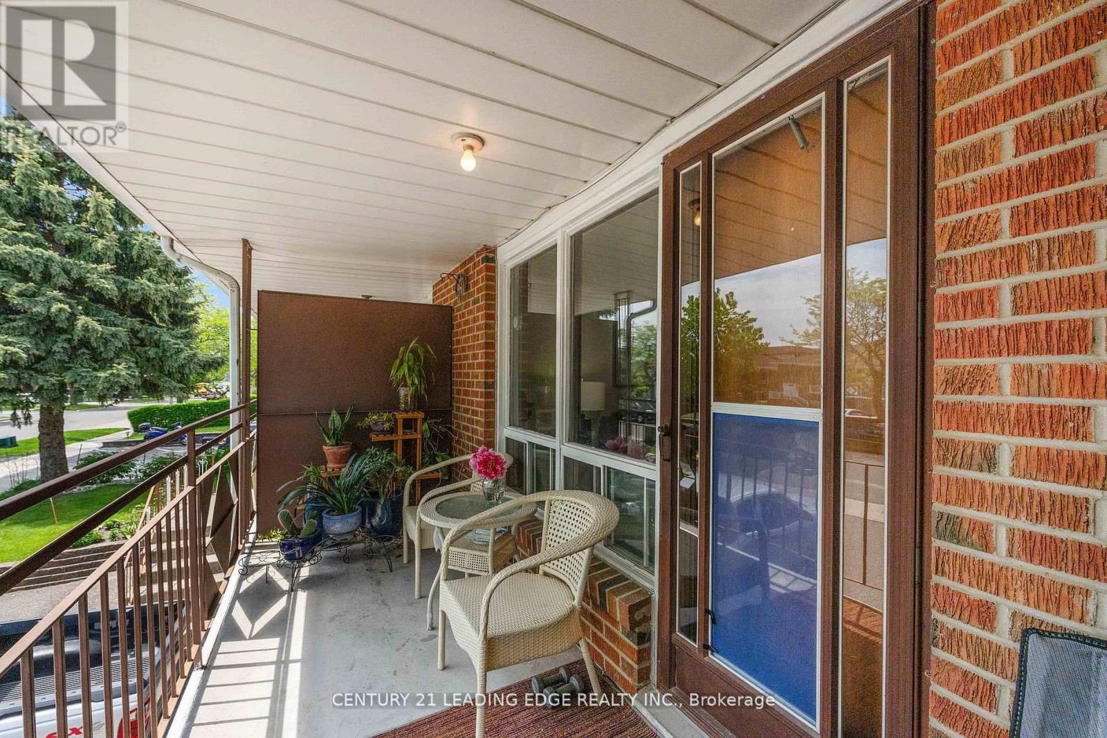 881 BLAIRHOLM AVENUE - 36