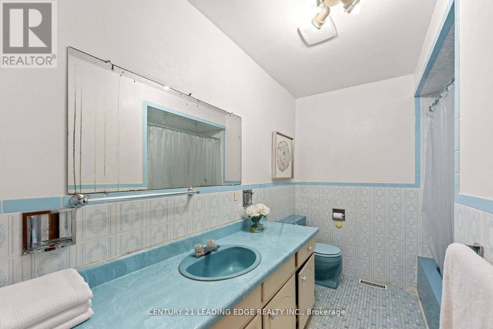 881 BLAIRHOLM AVENUE - Image 38