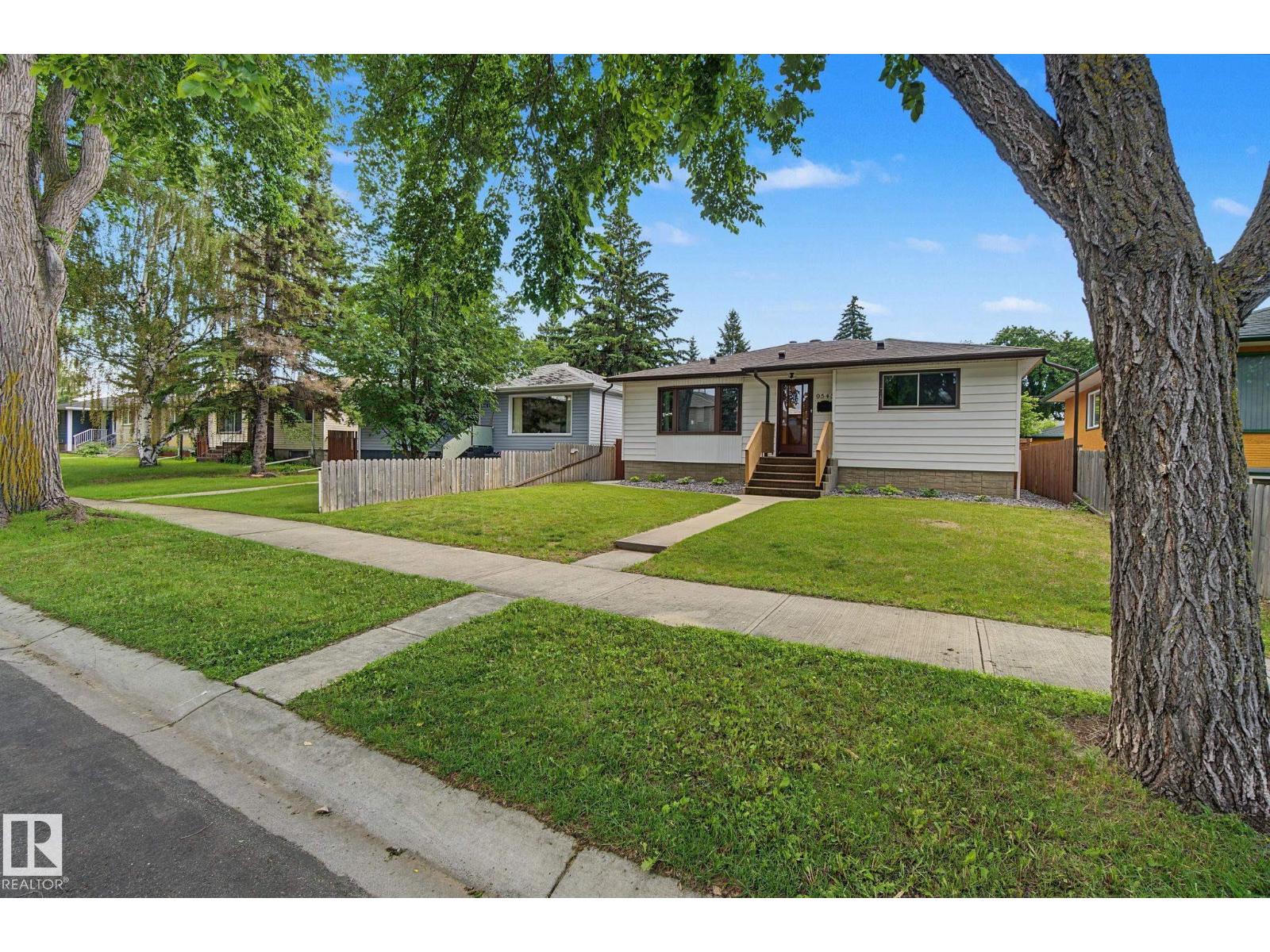 9545 65 AV NW - photo 2