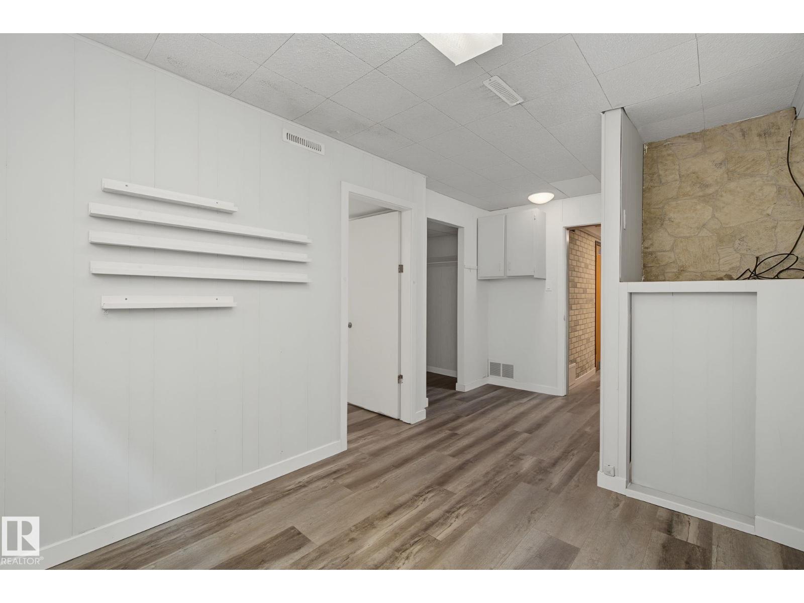9545 65 AV NW — photo 40