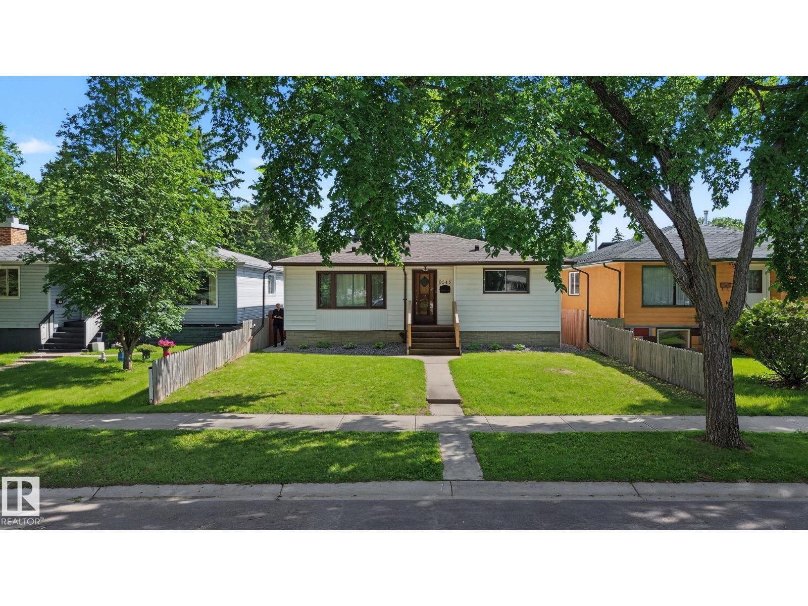 9545 65 AV NW — photo 55