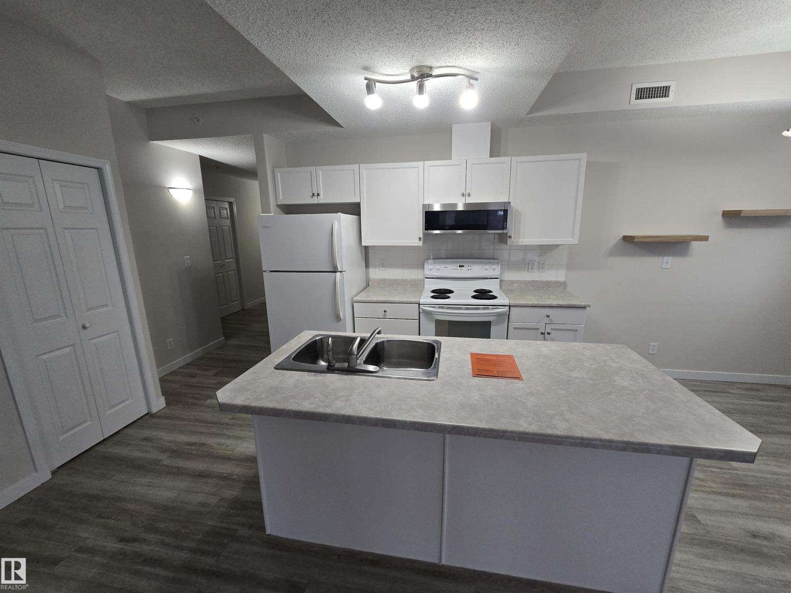 #105 11109 84 AV NW - 28