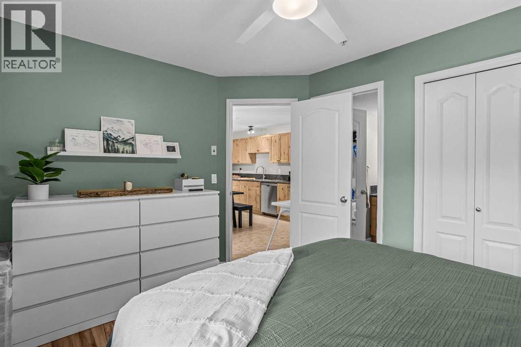 #111 300 Palliser - 25
