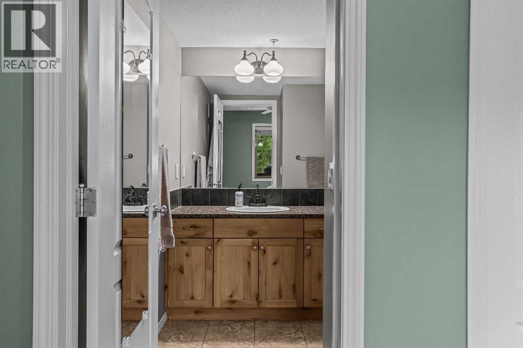#111 300 Palliser - 27