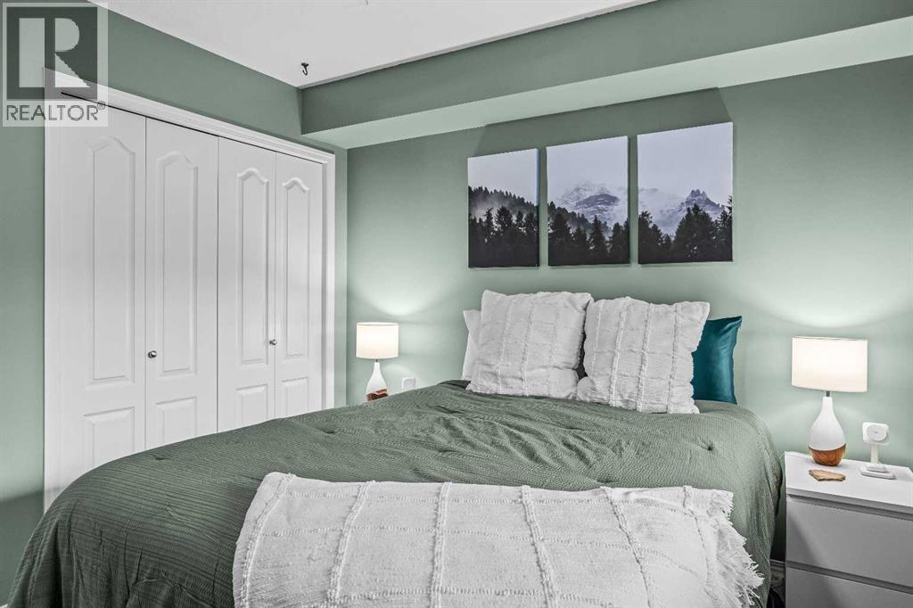 #111 300 Palliser - 24