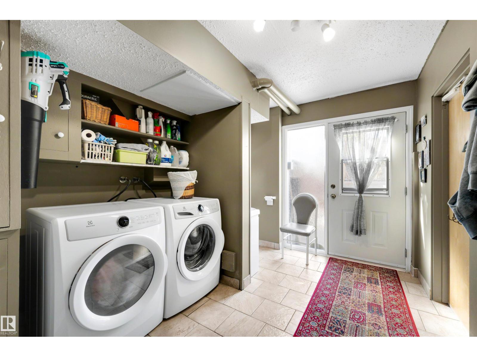 8 GARLAND PL - 14