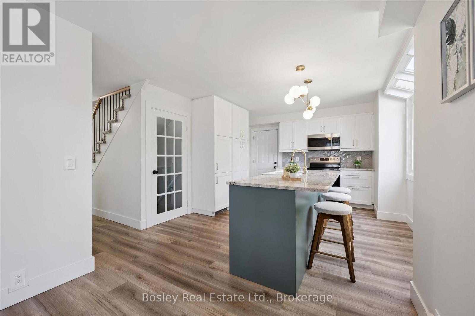 52 STIRLING MACGREGOR DRIVE - 13