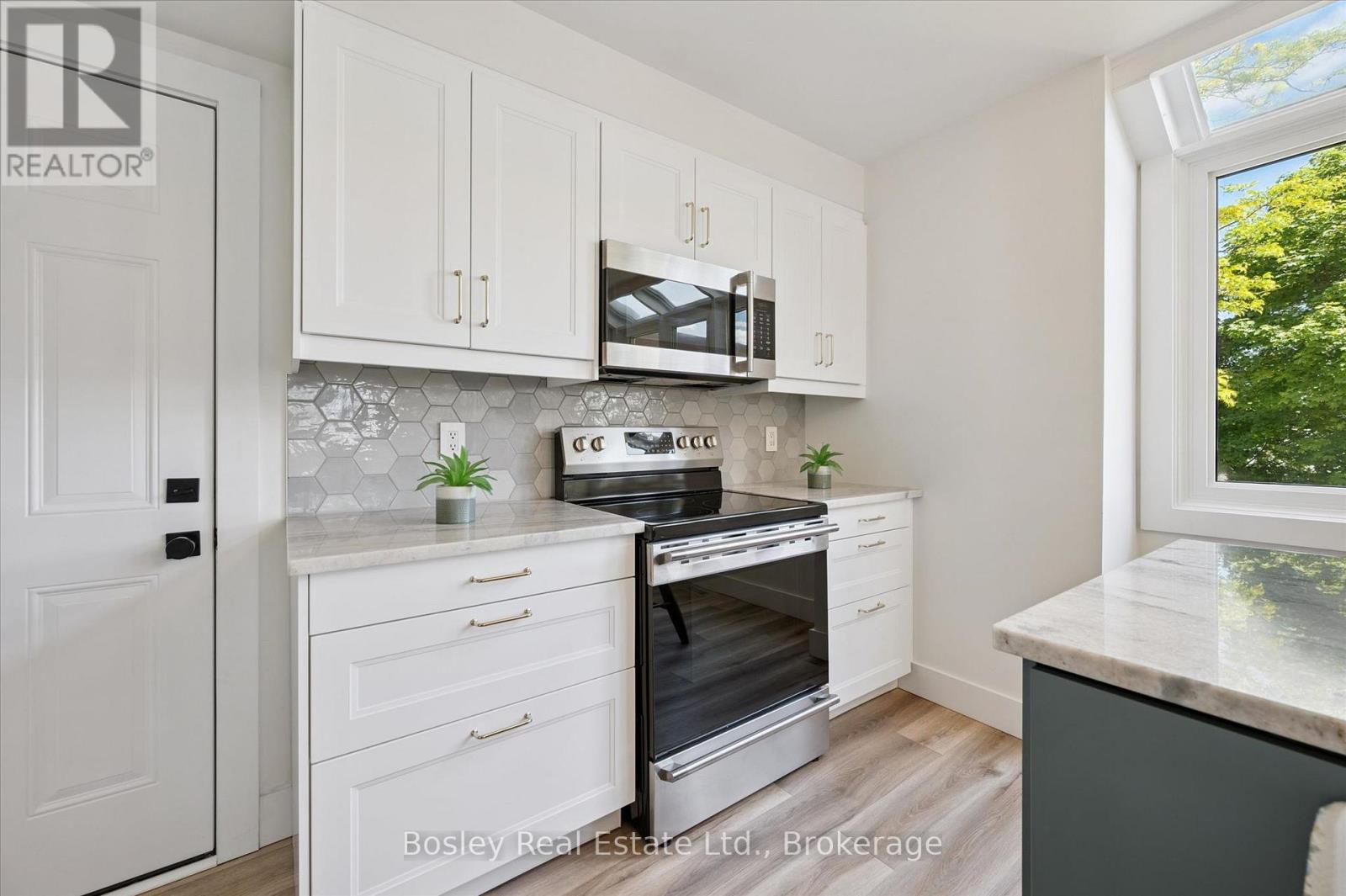 52 STIRLING MACGREGOR DRIVE - 9