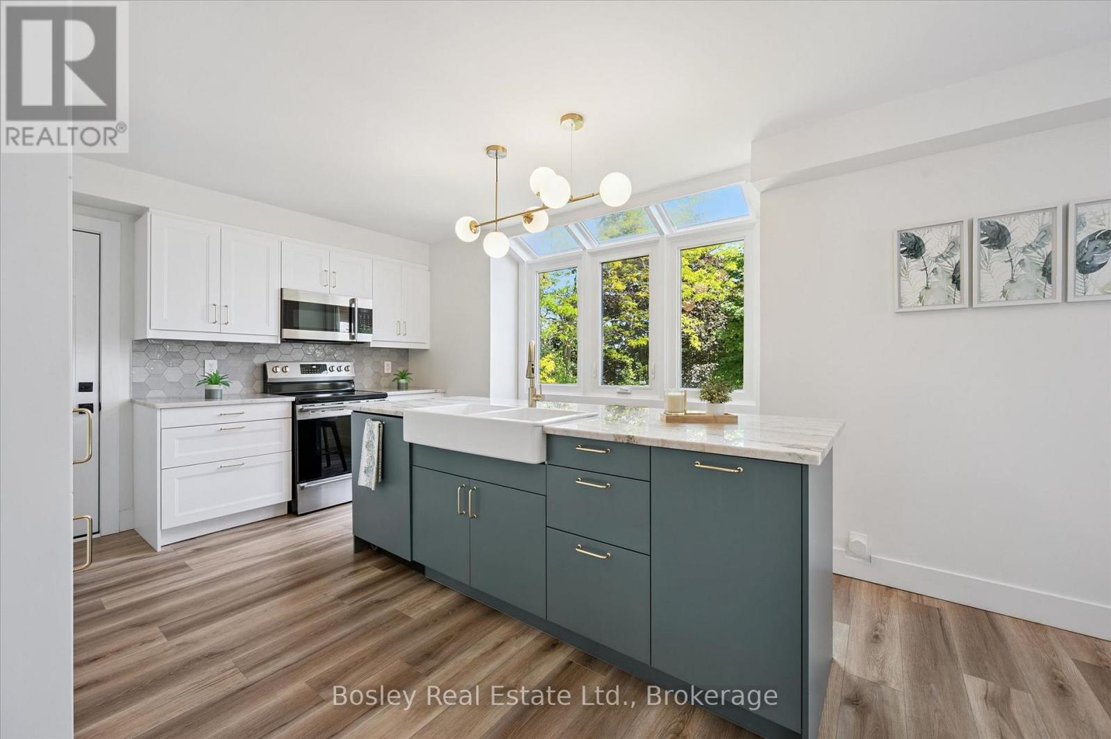 52 STIRLING MACGREGOR DRIVE - 8