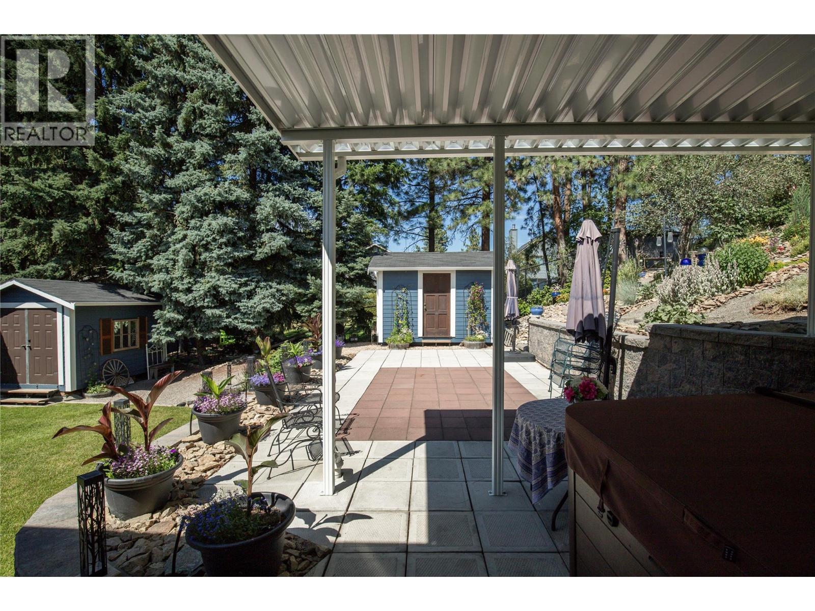  1077 Cascade Place, Kelowna