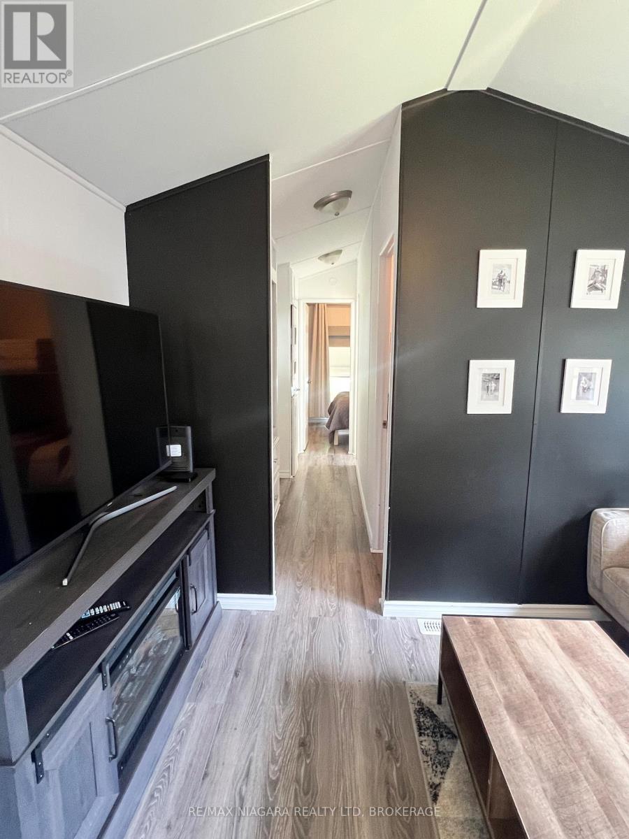 22 HICKORY LANE - 8