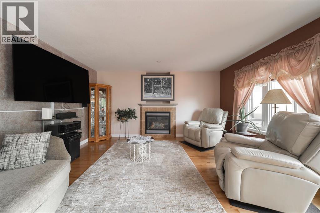 193 Fisher Crescent — photo 15