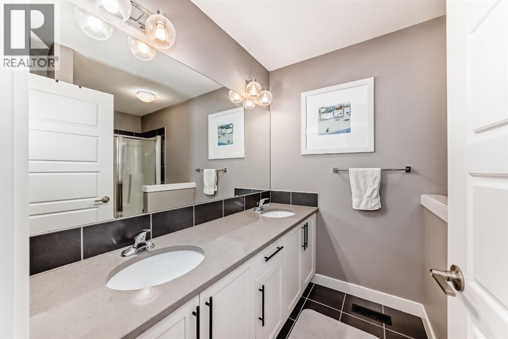 38 Precedence Glen - 24
