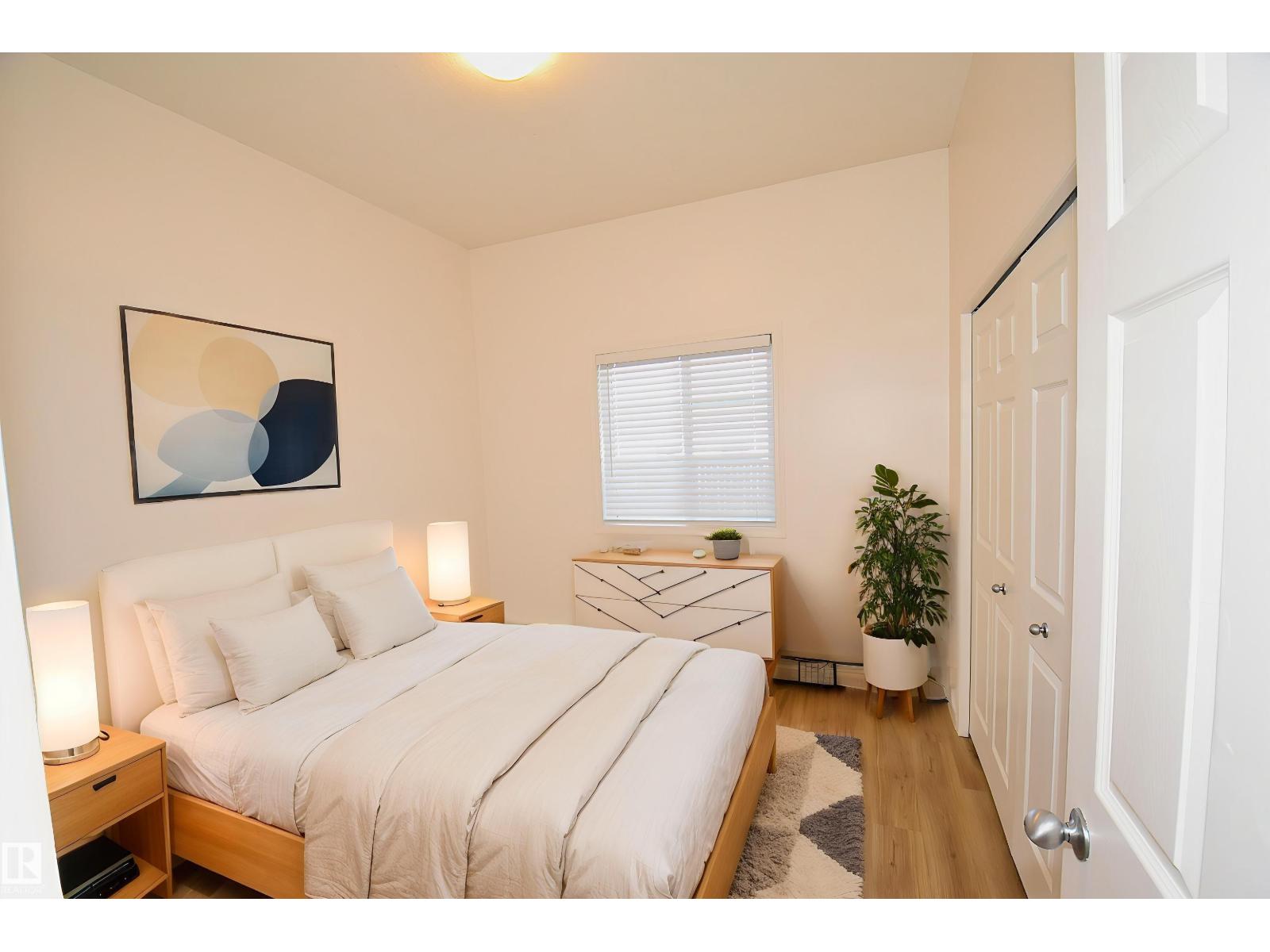 #103 4310 33 ST - 2