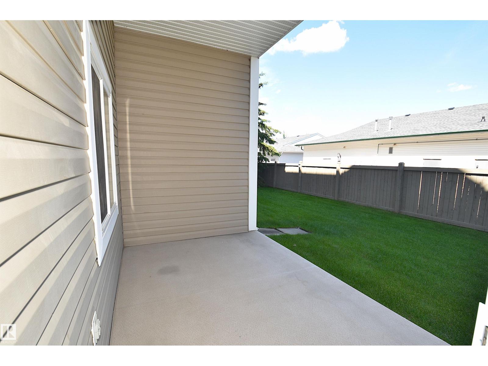 #103 4310 33 ST - 23