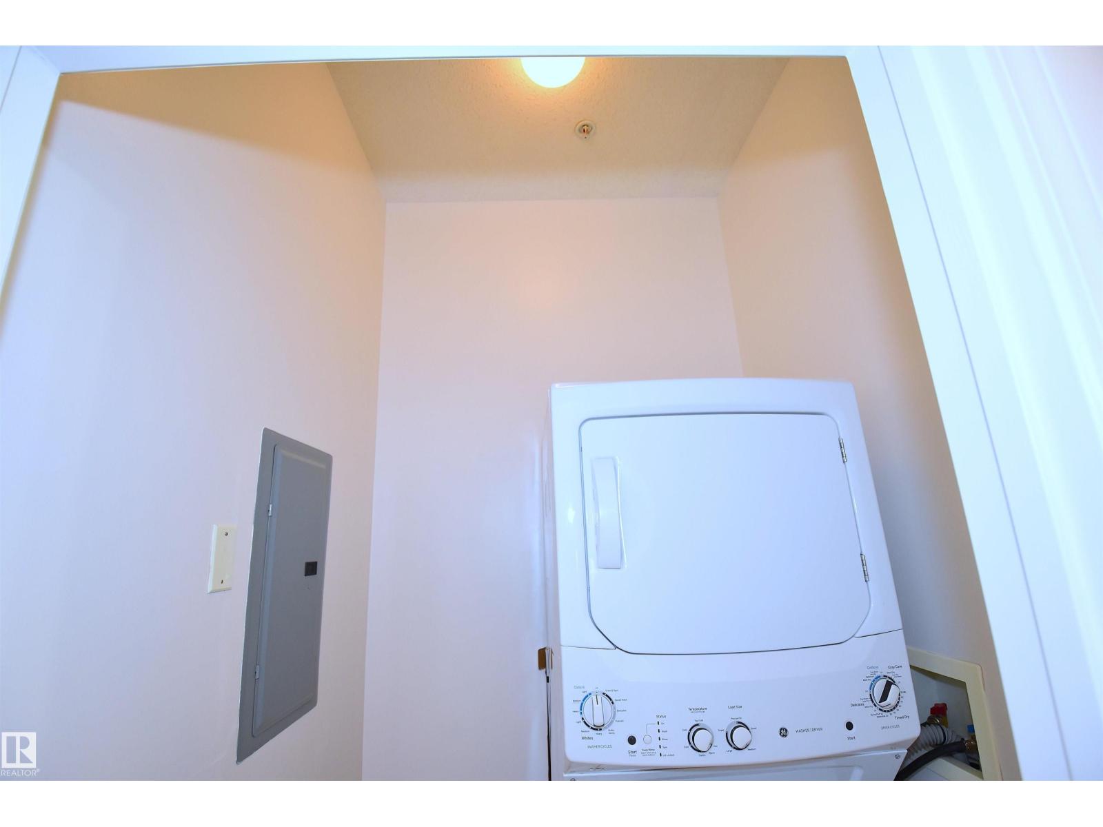 #103 4310 33 ST - 37