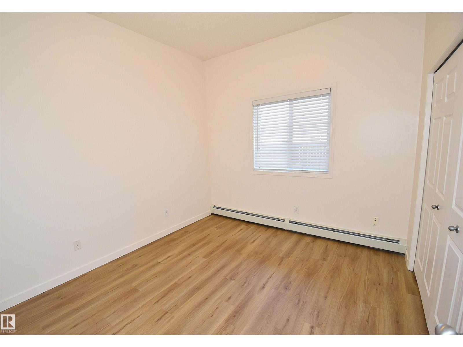 #103 4310 33 ST - 43