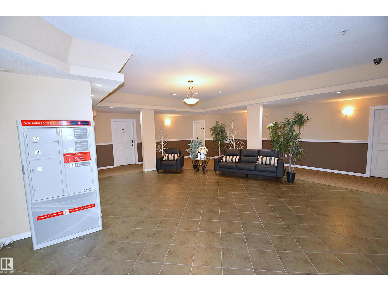 #103 4310 33 ST - 49