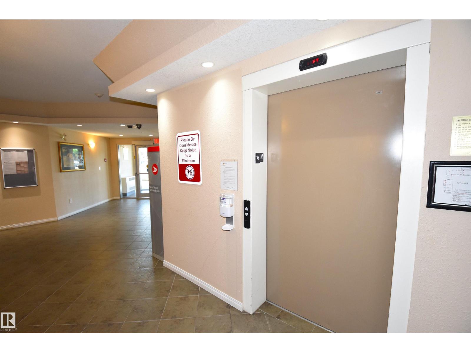 #103 4310 33 ST - 53