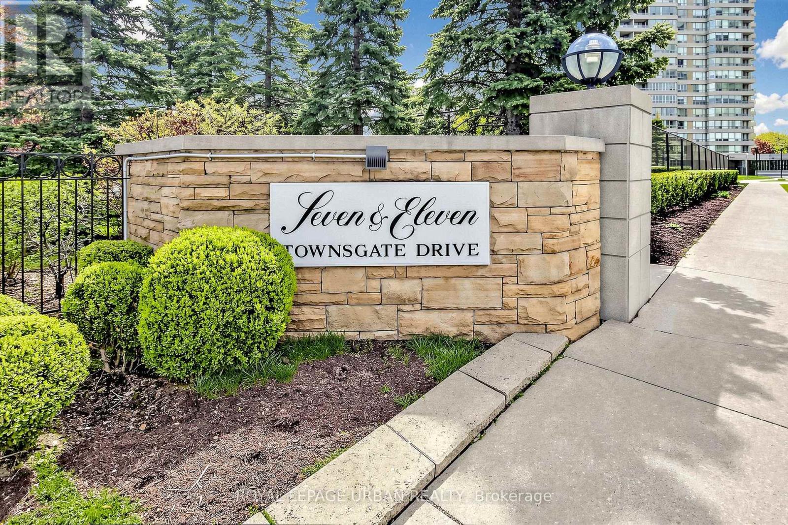 #110 11 TOWNSGATE DRIVE - 1