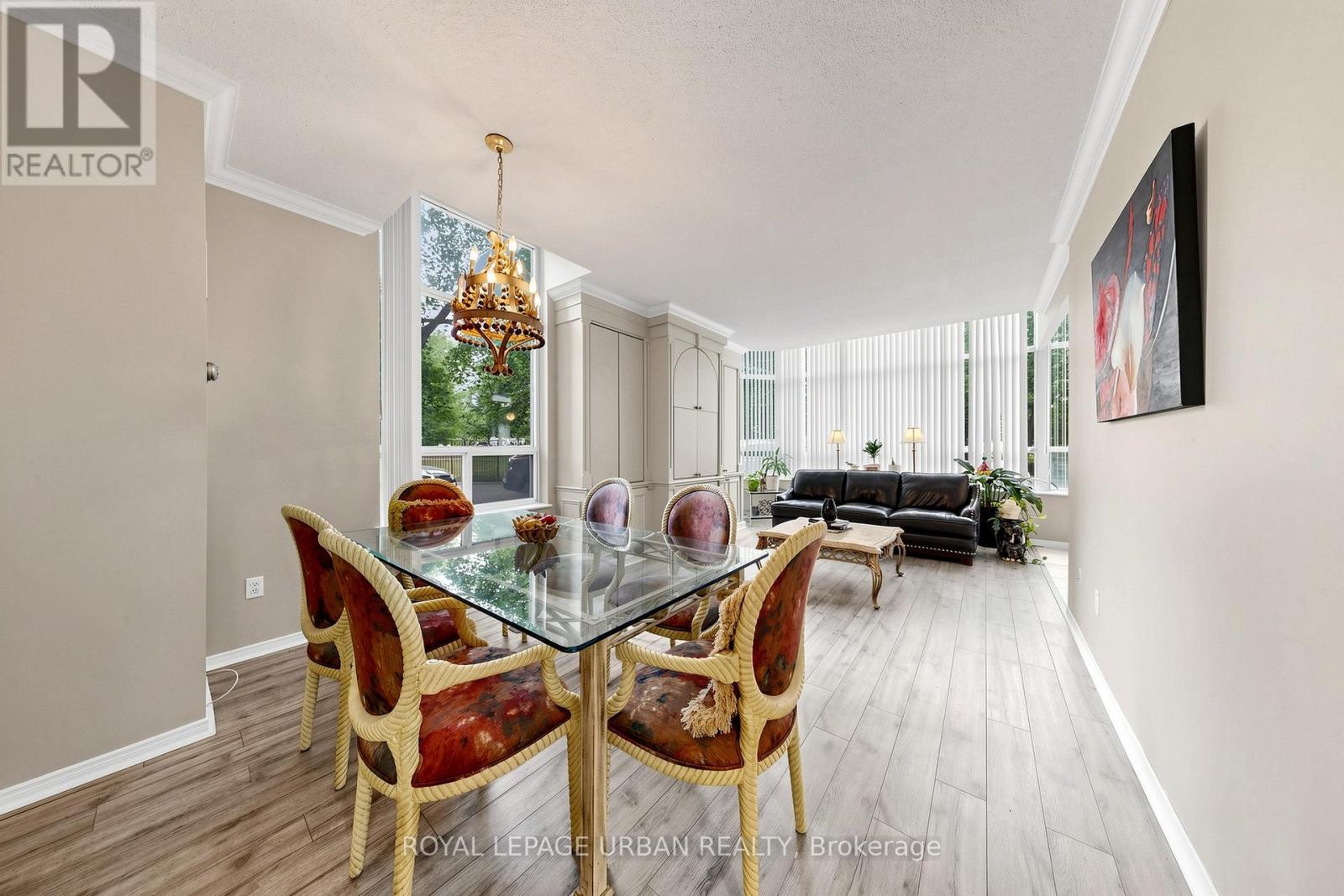 #110 11 TOWNSGATE DRIVE - 13
