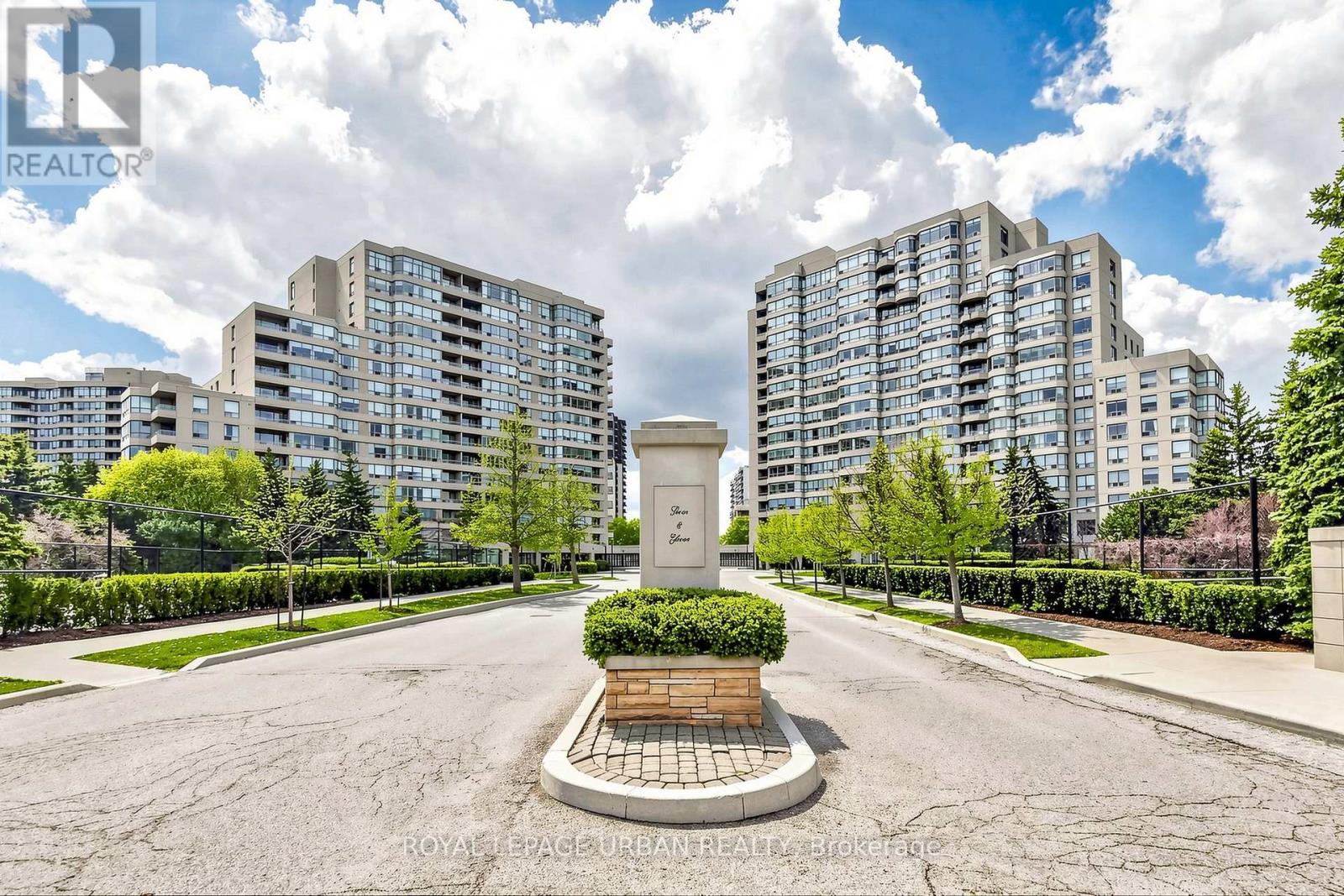 #110 11 TOWNSGATE DRIVE - 2